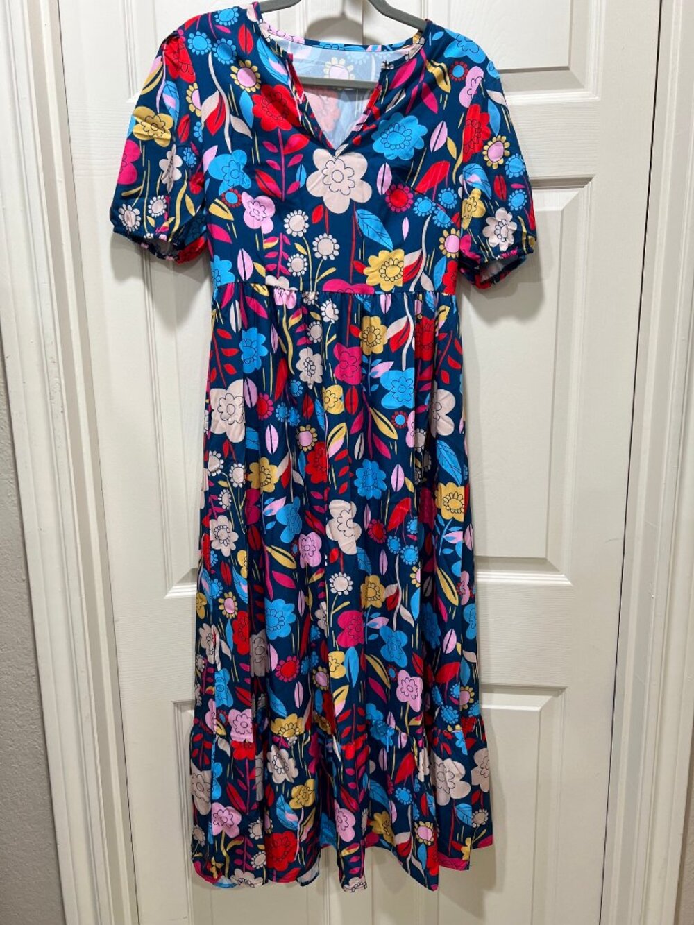 NEW Women’s SHEIN Blue Multicolor Floral Maxi Dress Puff Sleeve Tiered - Medium